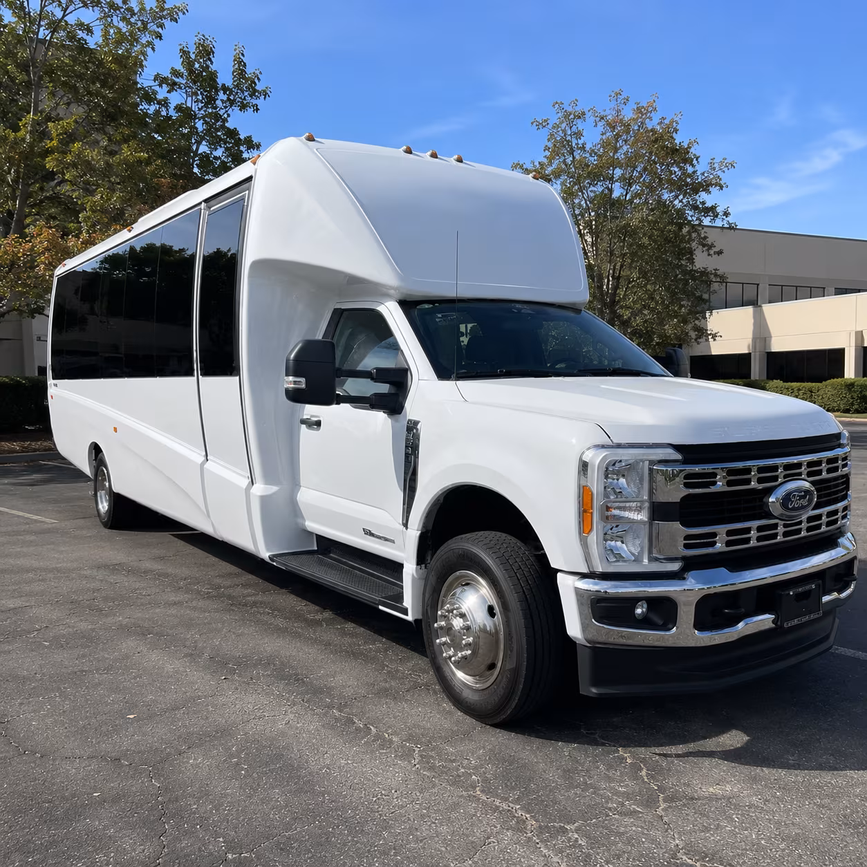 employee shuttle buses for new britain companies and daily commutes